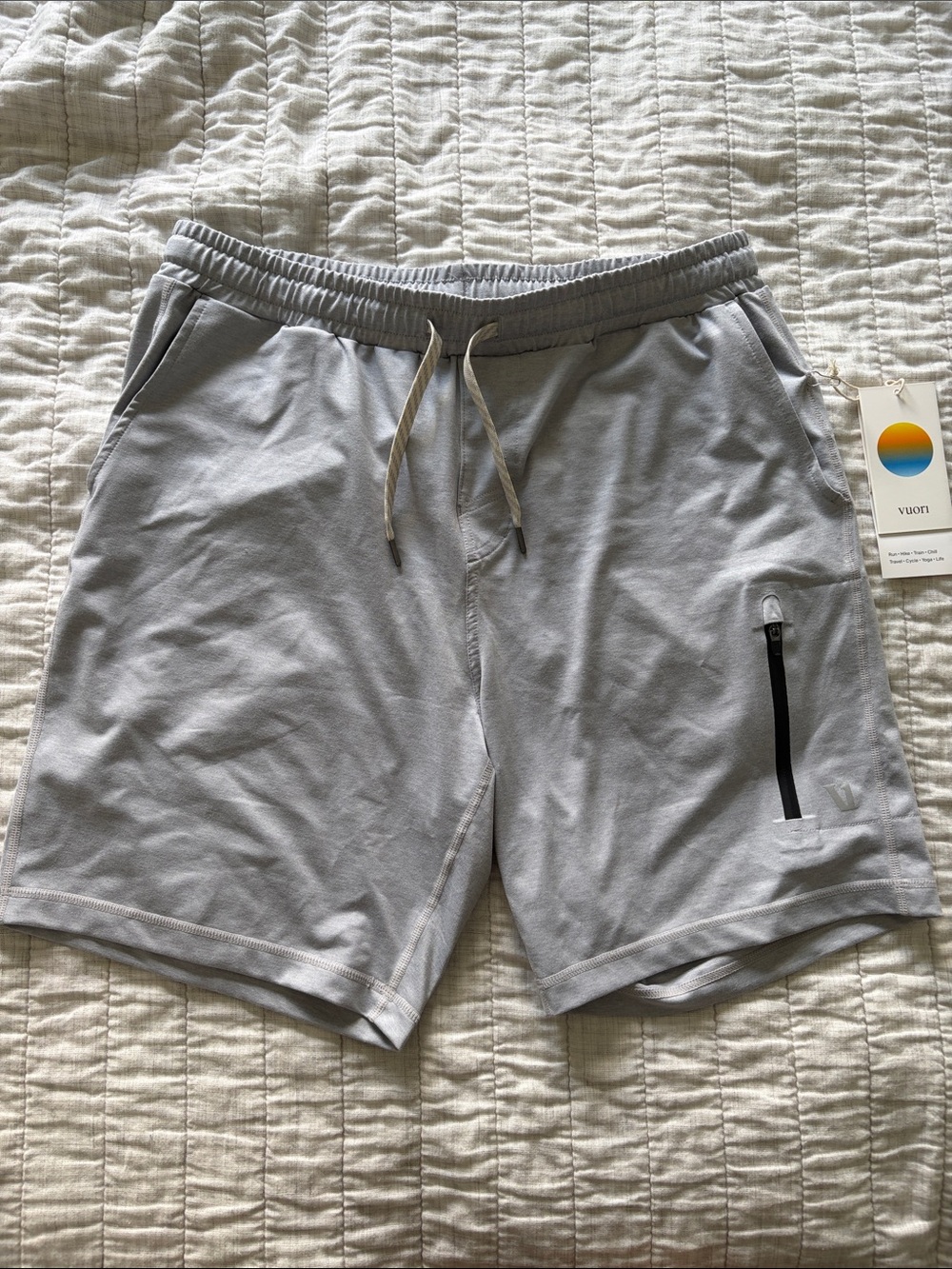 🆕 Vuori Sunday Performance 8" Shorts - Men's Medium